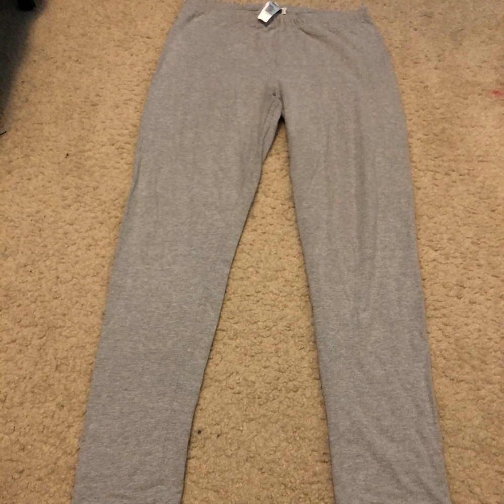 Grey leggings